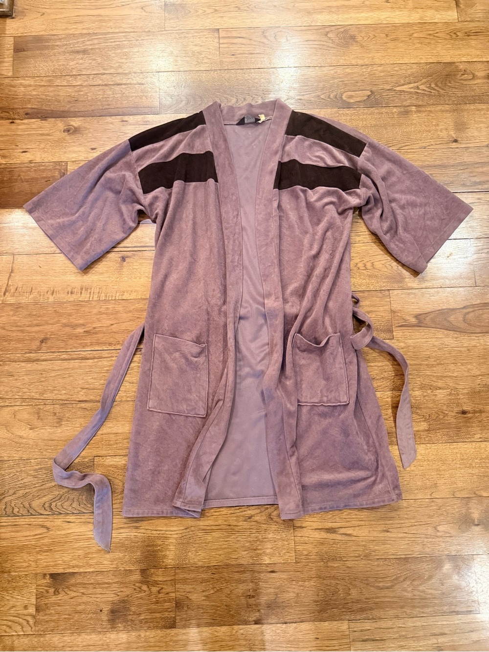 BARELY WORN Vintage 1970s/1980s Sears Velour Lounge Robe/Bathrobe.